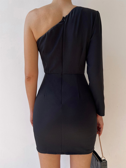 Tek Kol Göğüs Ve Yırtmaç Zincir Deaylı Gonzalo Kadın Siyah Elbise 22Y000289