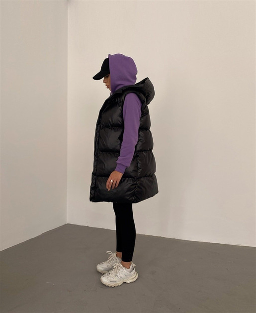 Uzun Kapüşon Kadın Siyah Şişme Yelek 22K000137