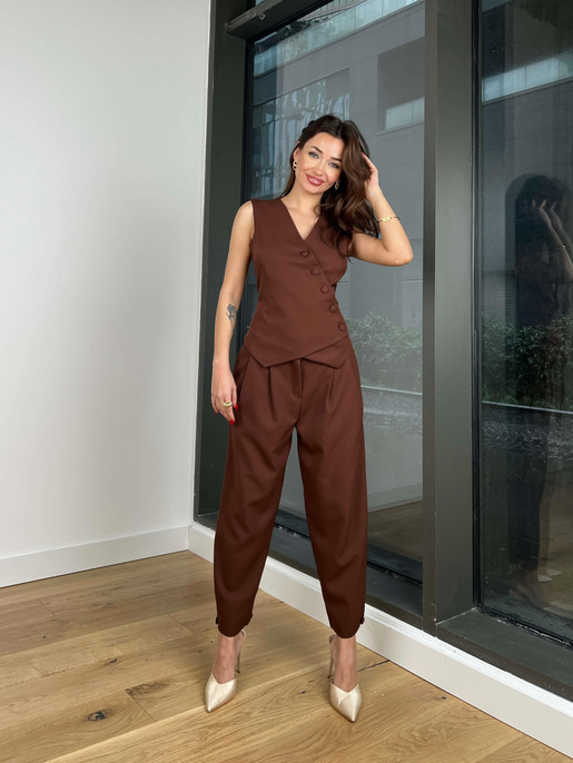 V Yaka Çapraz Düğmeli Yelek Yüksek Bel Pens Detaylı Pantolon Alisha Kadın Kahve Takım 24k417