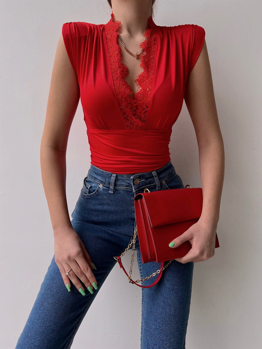 Vatkalı Derin V Dantel Yaka Elanor Kadın Kırmızı Bodysuit 22Y000067