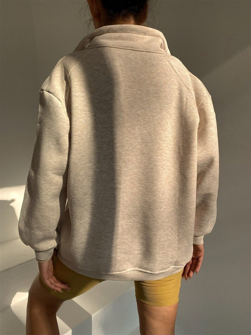 Yakası Fermuarlı Kanguru Cepli Kadın Bej Renk Sweat 22K000016