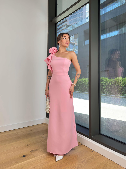 Zendaya Elbise 24Y518