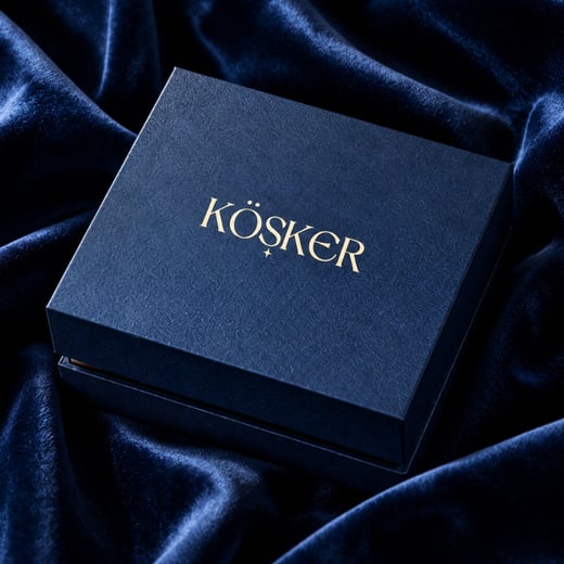 Köşker Gold lacivert hediye kutusu, kadife üzerinde