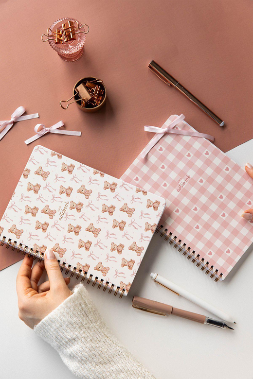 A5 Spiralli Karton Kapak 2’li Set Kareli Okul Defteri 80 yaprak, Ders Programlı Ayıcık