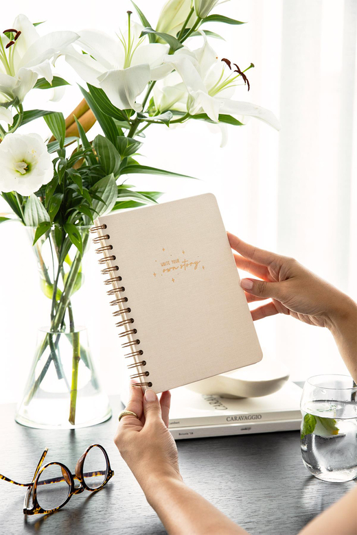 A5 Spiralli Sert Kapak Keten Çizgili Tarihsiz Not Defteri Krem