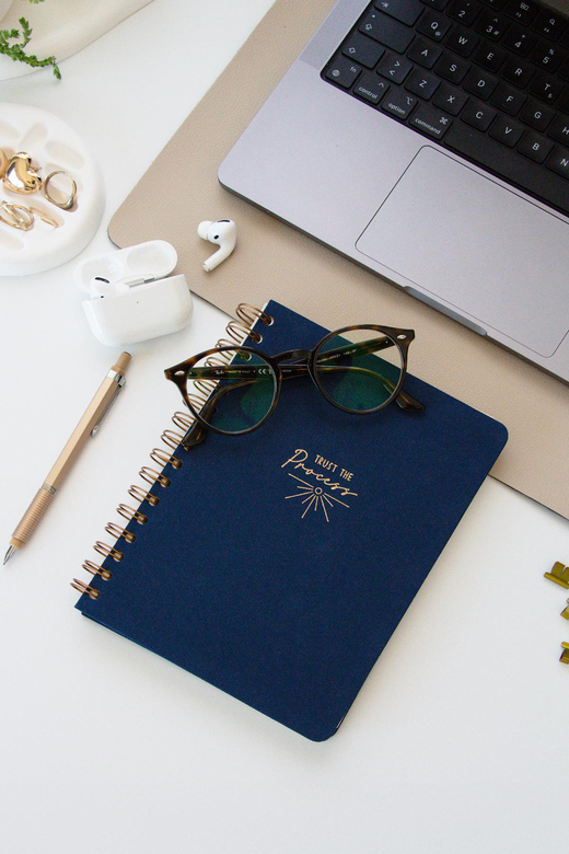 A5 Spiralli Sert Kapak Keten Düz Çizgisiz Tarihsiz Not Defteri Lacivert