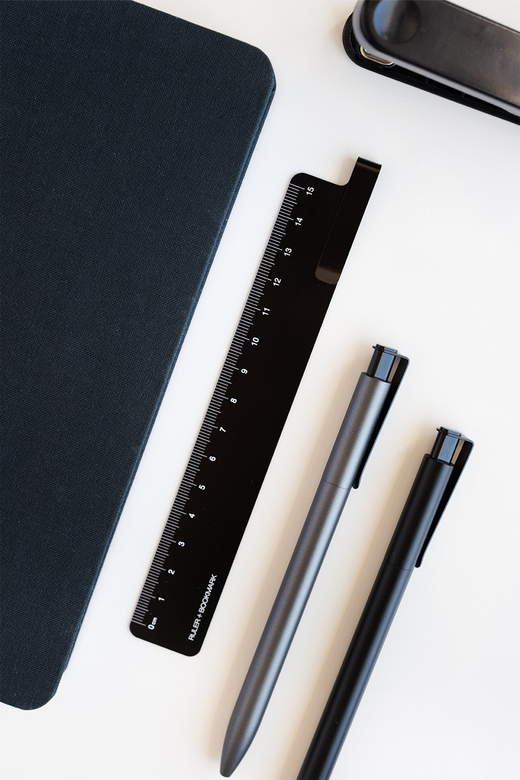 Kaco x Paperora RUMA 15 cm Metal Alüminyum Tasarım Cetvel ve Kitap Ayracı (Siyah)