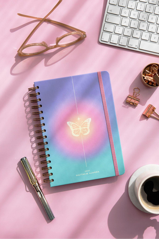 2025 A5 Spiralli Renkli Haftalık Ajanda 12 Aylık – Motivasyon Sayfalı Kelebek