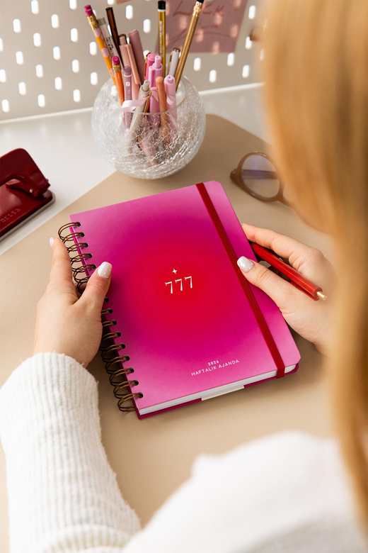 2026 A5 Spiralli Haftalık Ajanda 12 Aylık - Pembe Aura