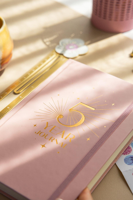 5 Yıllık Süresiz Günlük Ajanda 13x21 - Pembe