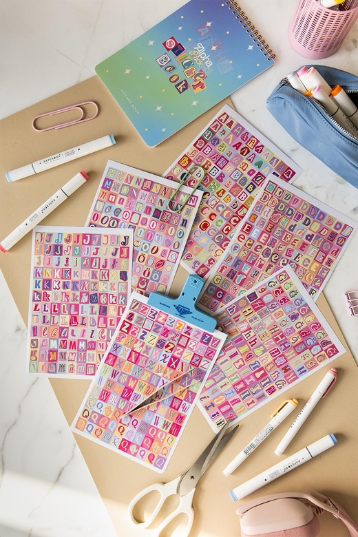 A5 18 Yaprak Harf Sticker Defteri – Alfabe, Rakam ve Noktalama İşaretleri Seti