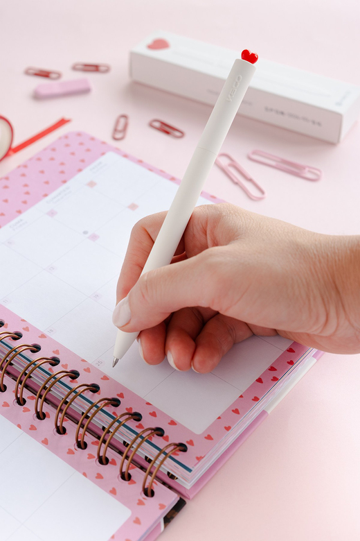 Kaco x Paperora FIRST Heart 0.5 mm Roller Kalem Seti – 2 Adet Refill ile (Beyaz Gövde Siyah Mürekkep)