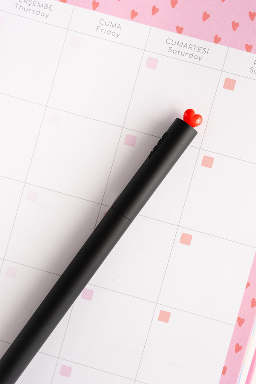 Kaco x Paperora FIRST Heart 0.5 mm Roller Kalem Seti – 2 Adet Refill ile (Siyah Gövde Siyah Mürekkep)