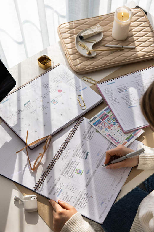 Süresiz Haftalık Spiralli Masaüstü Planlayıcı 24x34 cm - Desk Planner Lacivert