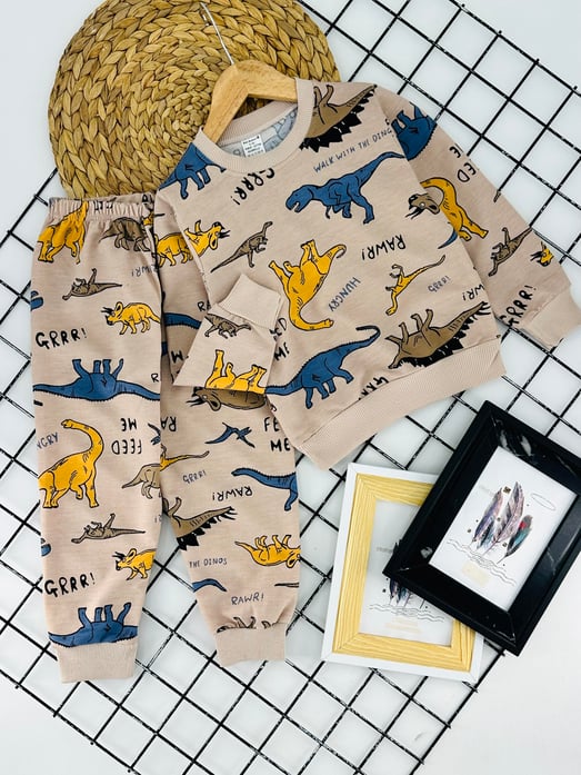 1000-31 Feed Me Yazılı Dinozor Baskılı Erkek Çocuk Penye Pijama Takımı-BEJ