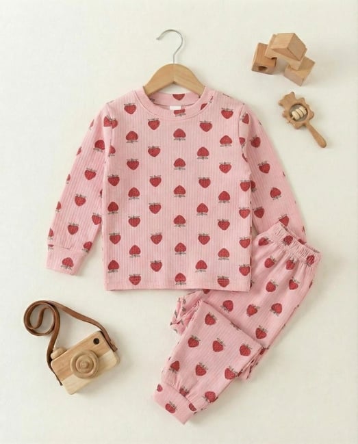 2026-8 Çilek Baskılı Fitilli Kumaş Kız Çocuk Pijama Takımı-PEMBE