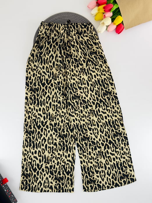 05-055 Leopar Desenli Bel Kemer Detaylı Bol Paça Kız Tek Alt-TAŞ