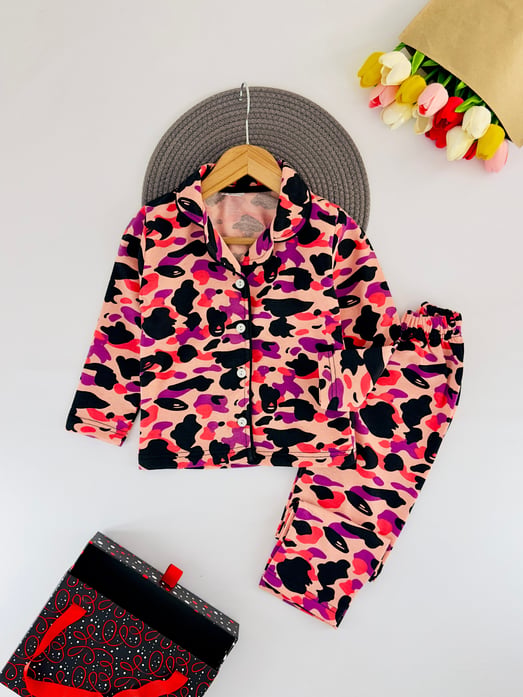 3333-3 Batik Desen Baskılı Yakalı Düğmeli Kız Çocuk Penye Pijama Takım-SOMON