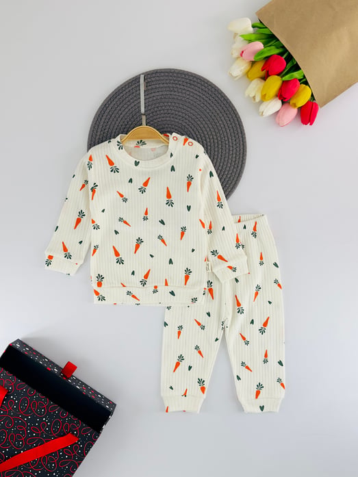 3510 Havuç Kalp Baskılı Kız Çocuk Pijama Takımı-TURUNCU