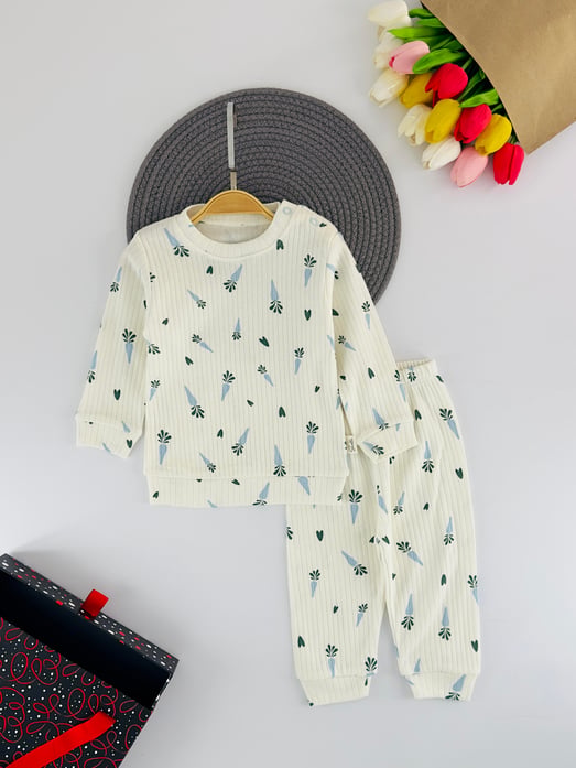 3510 Havuç Kalp Baskılı Kız Çocuk Pijama Takımı-MAVİ