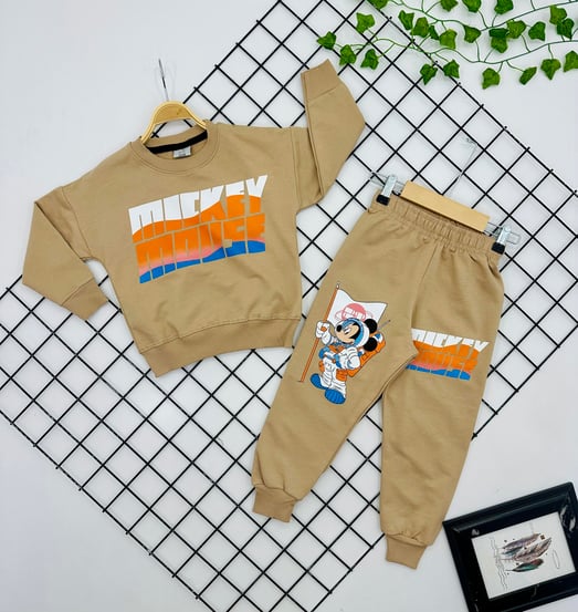 826 Mickey Baskılı Varyantlı Erkek Takım-BEJ