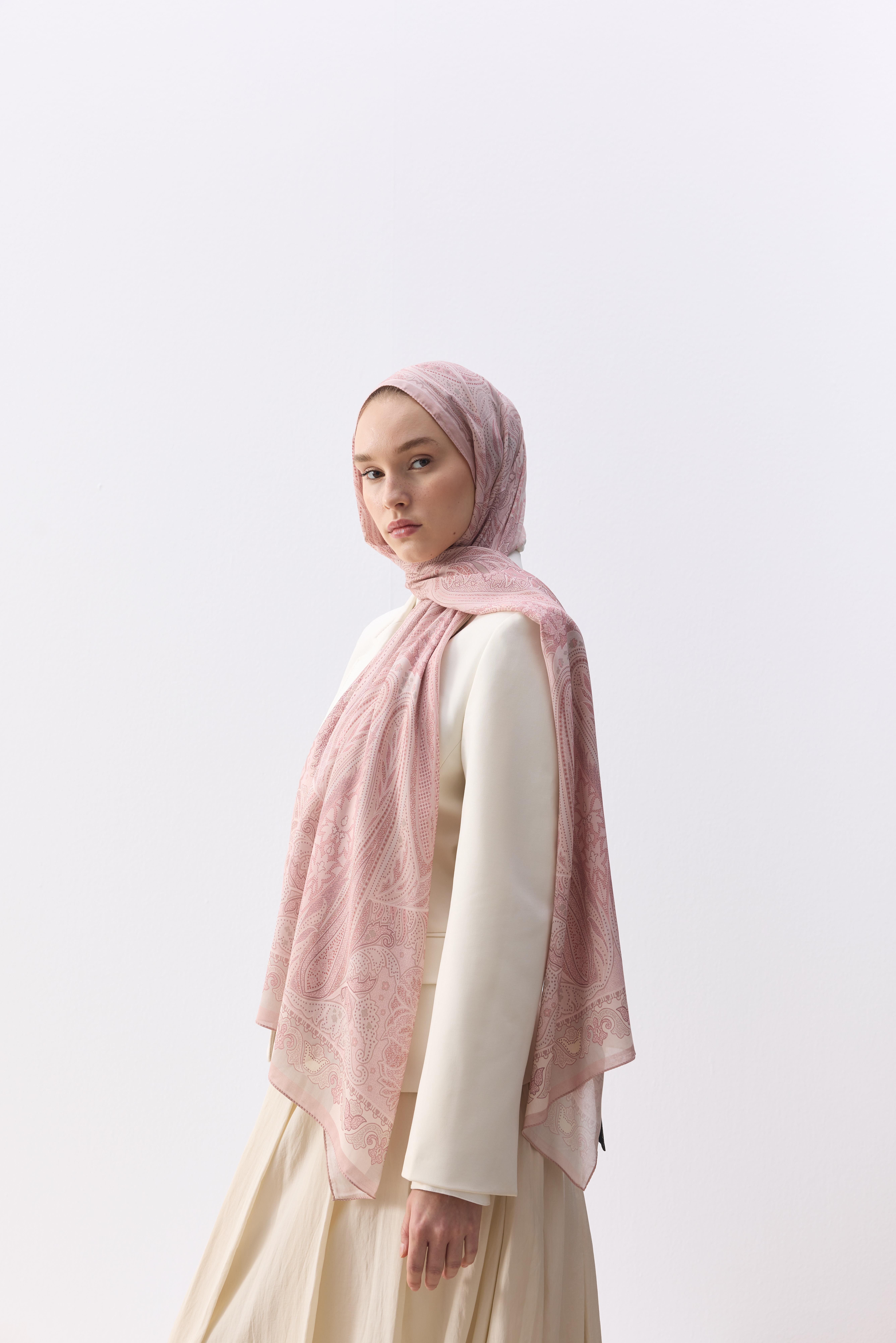 Lorien Pink