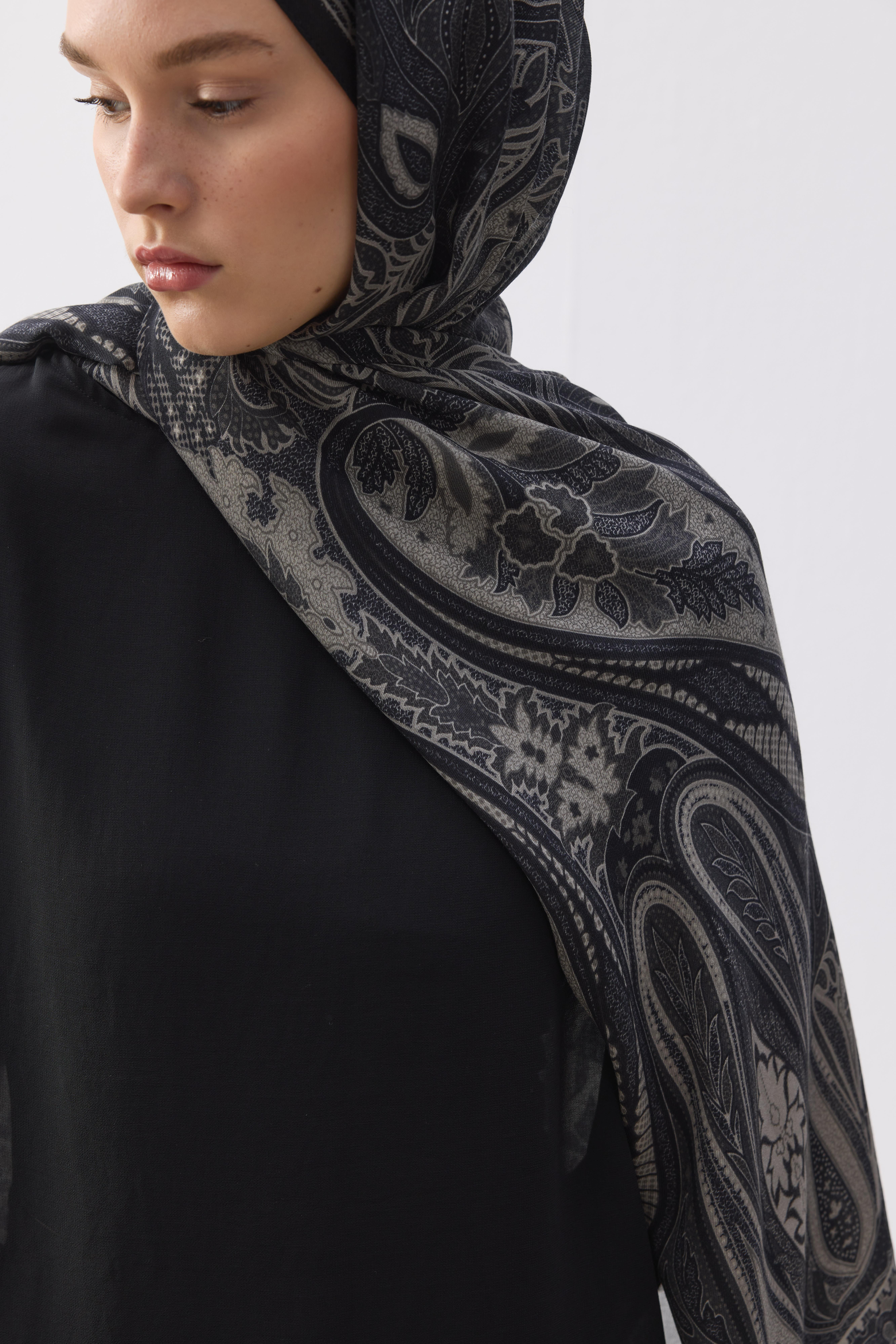 Lorien Black (Yün İpek)