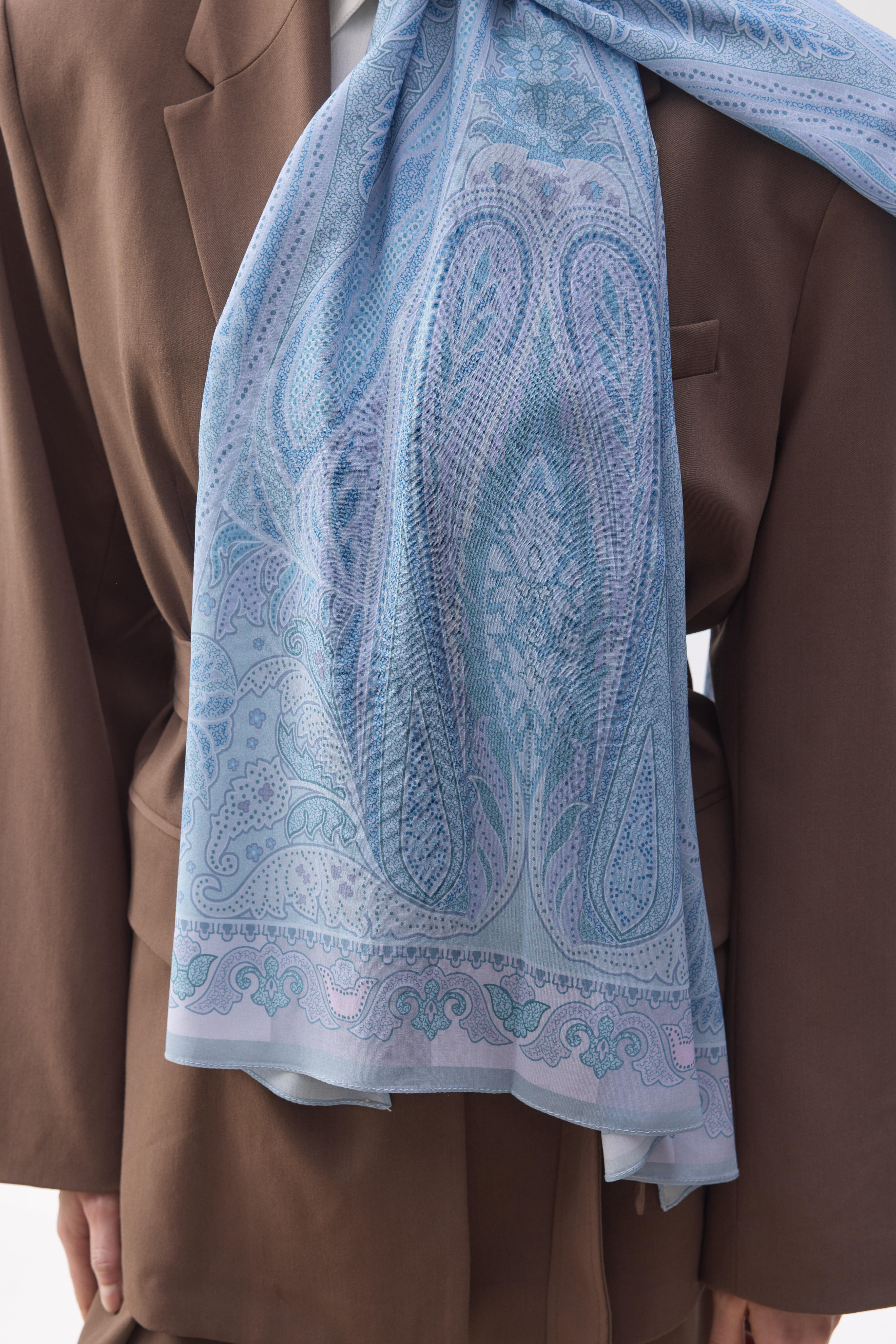 Lorien Blue