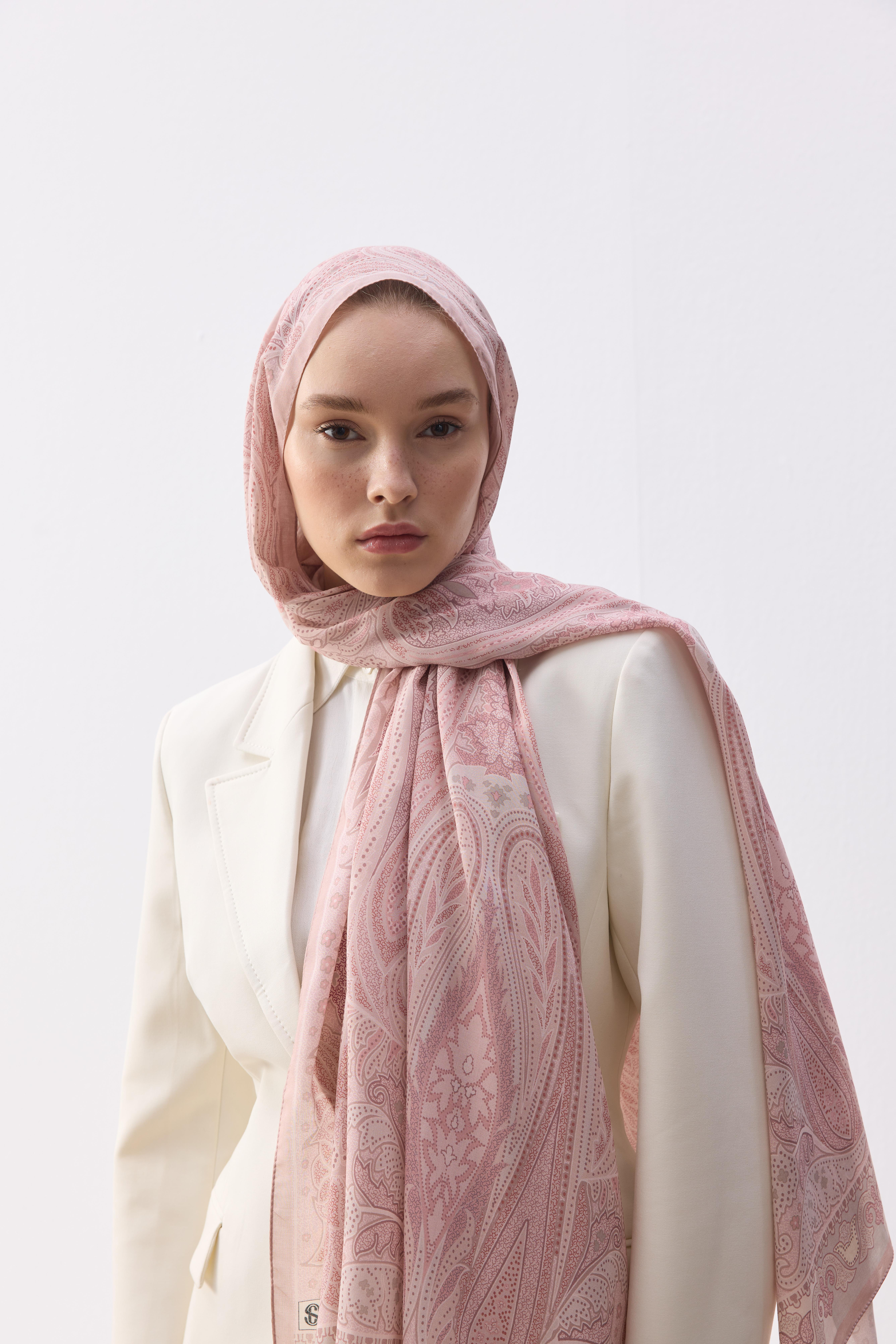 Lorien Pink