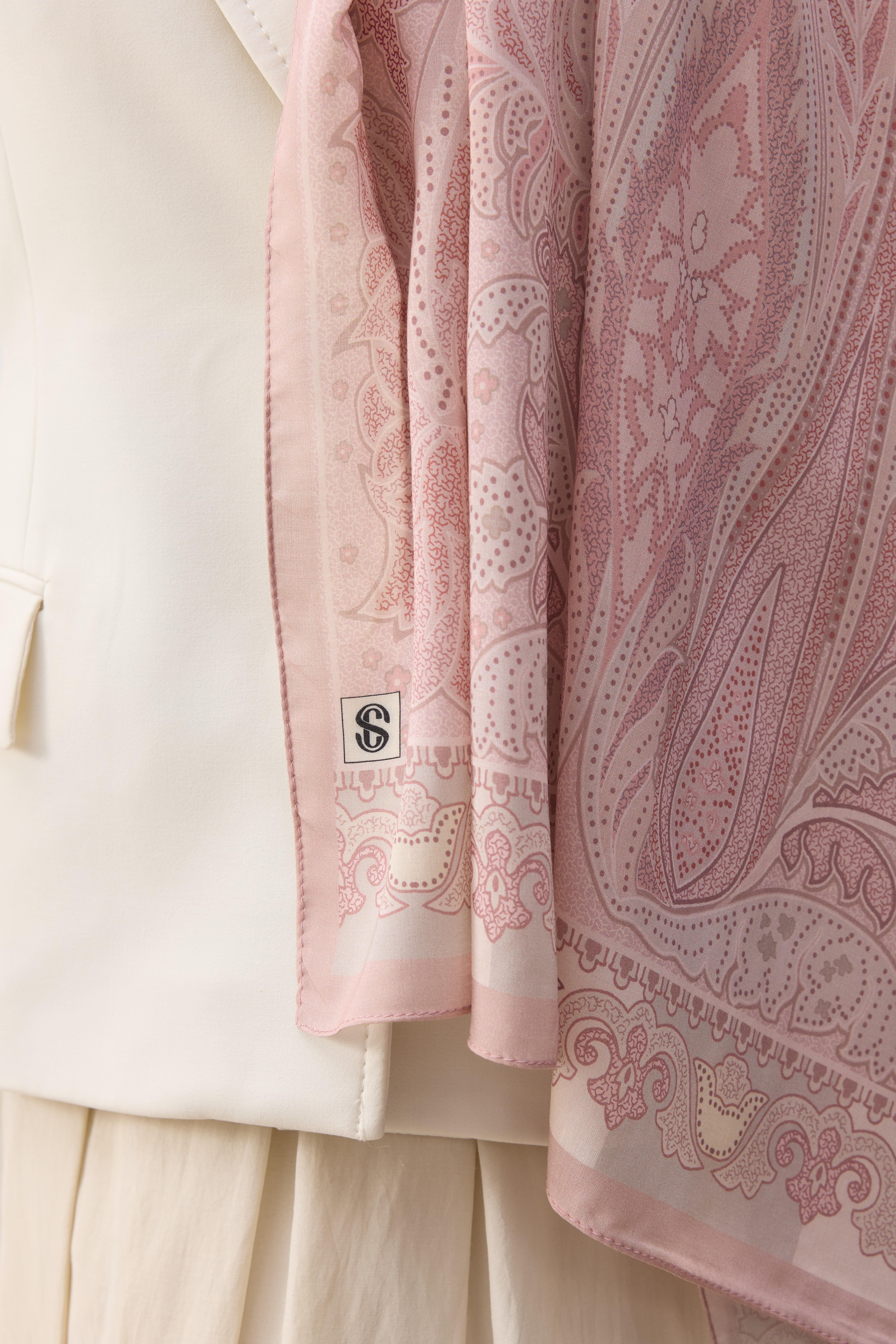 Lorien Pink
