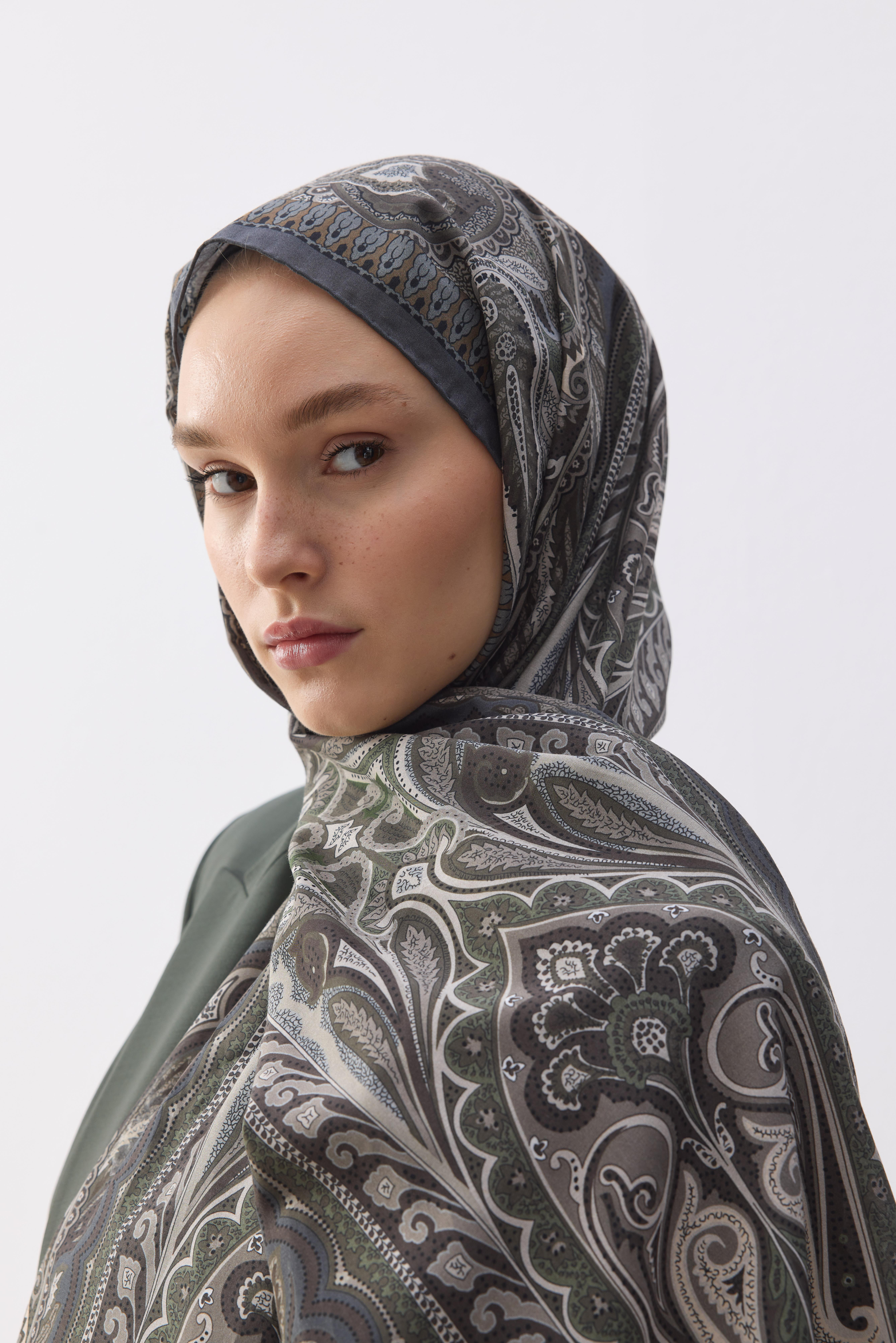 Narya Gray