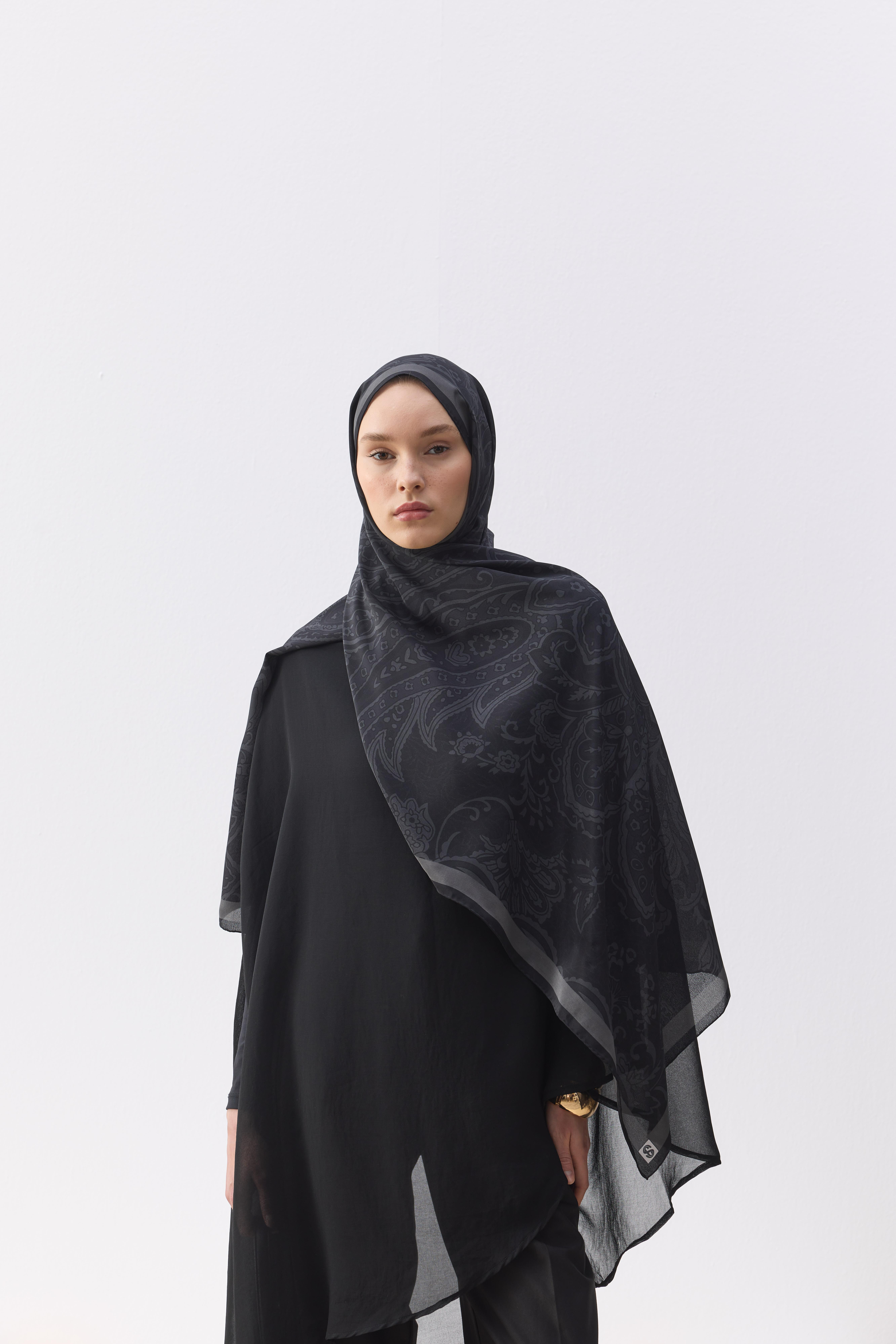 Vilya Black