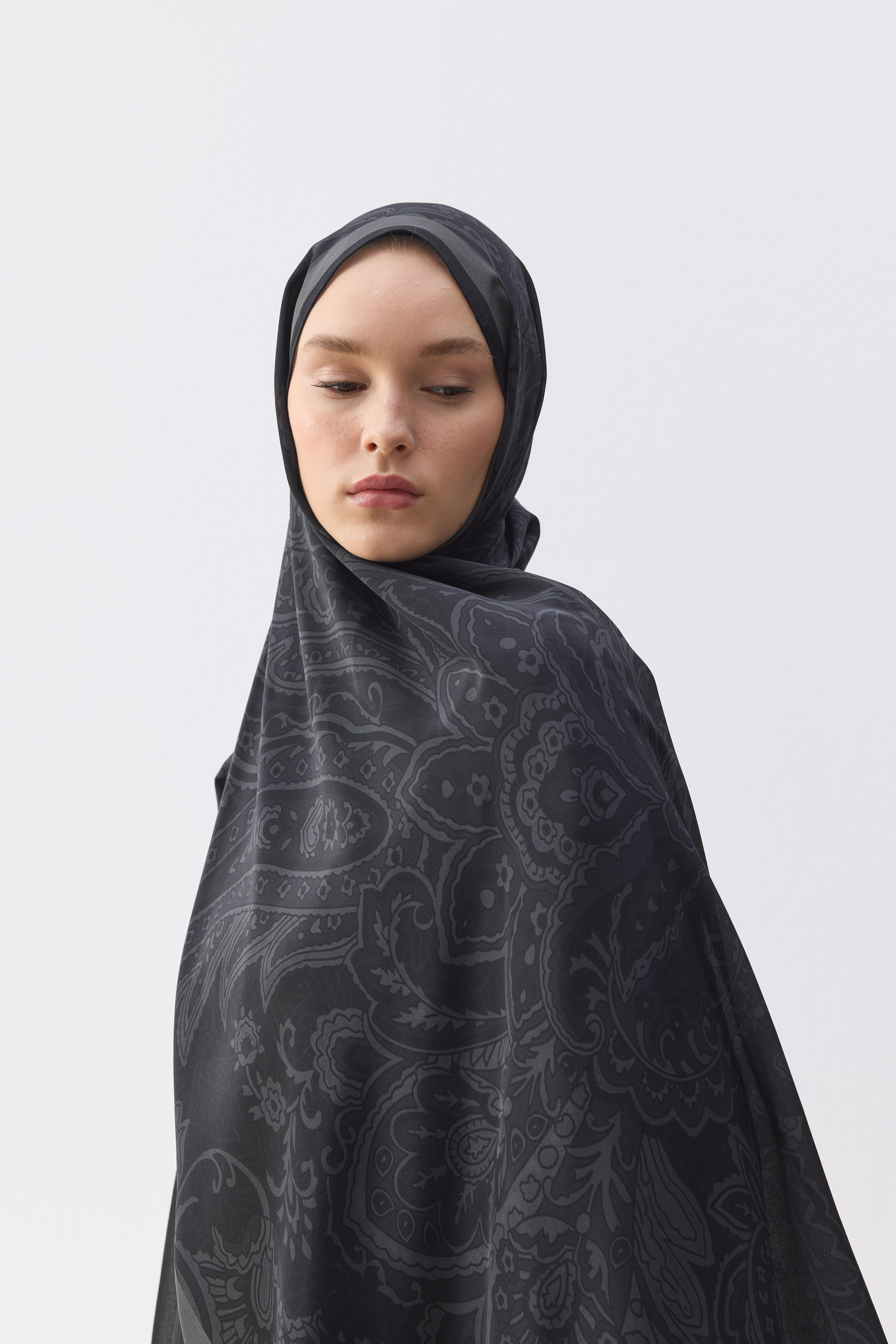 Vilya Black