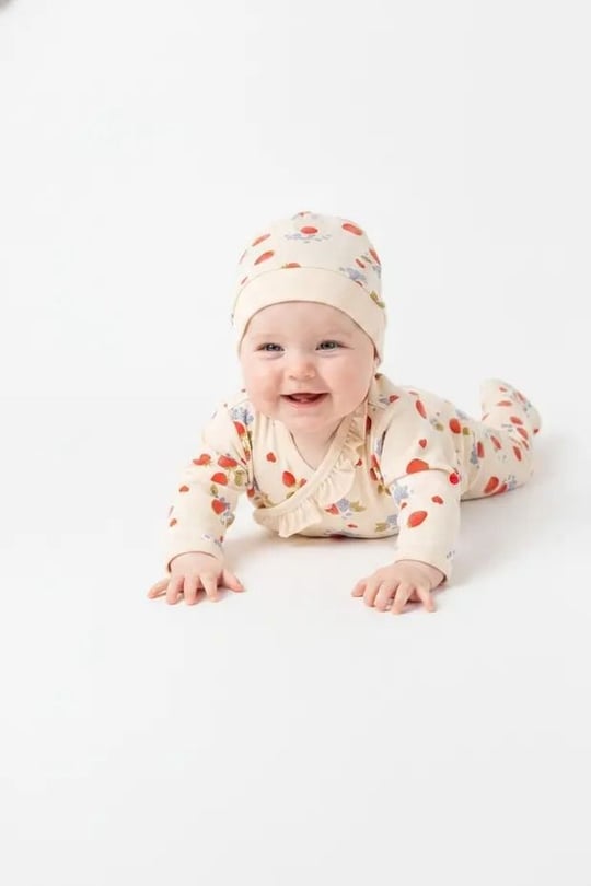 Tiffany Baby Kız Bebek Strawberry Garden Theme 3lü Şapkalı Patikli Alt Üst Takım Ekru 15078