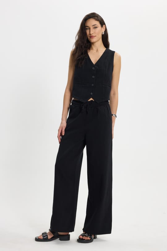 Kadın Slim Fit Dar Kesim %100 Pamuk V Yaka Çift Cepli Siyah Yelek Pantolon Takım