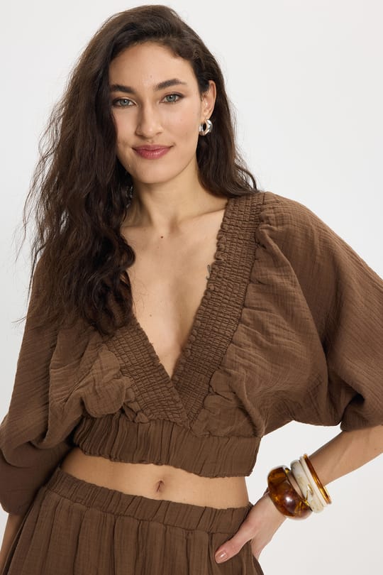 Kadın Oversize Geniş Kesim %100 Pamuk Kruvaze Yaka Crop Fırfırlı Kahverengi Şort Etek Takım