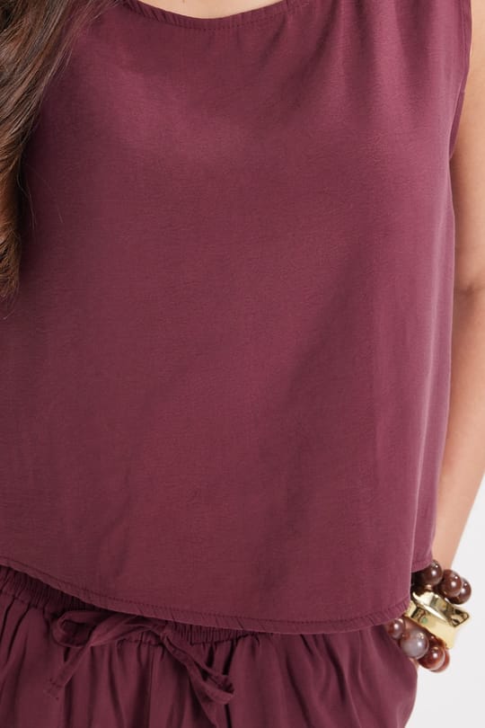 Kadın Standart Fit Normal Kesim Likralı Kolsuz Bisiklet Yaka Bluz Geniş Paça Bordo Pantolon Takım