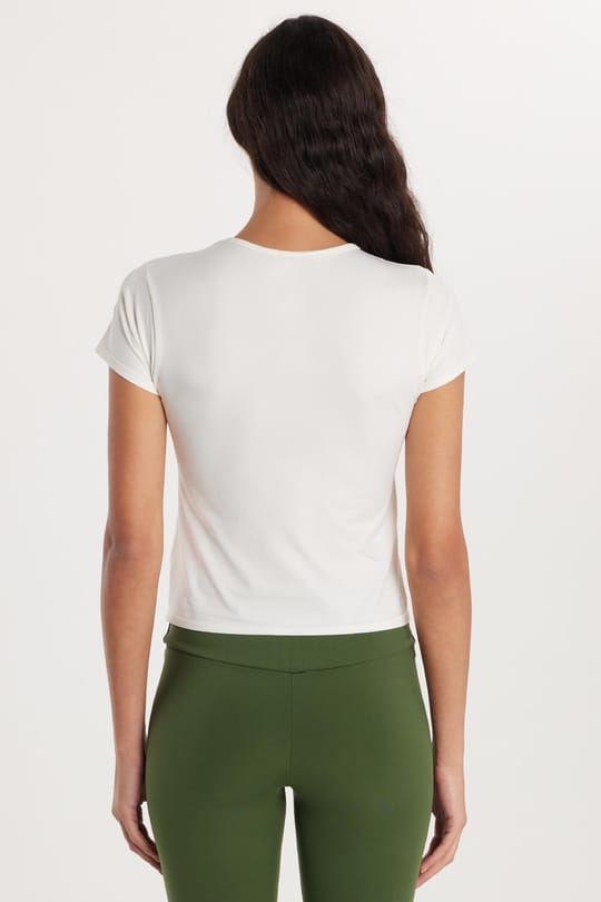 Kadın Slim Fit Dar Kesim Düz Basic Bisiklet Yaka Ekru Tişört