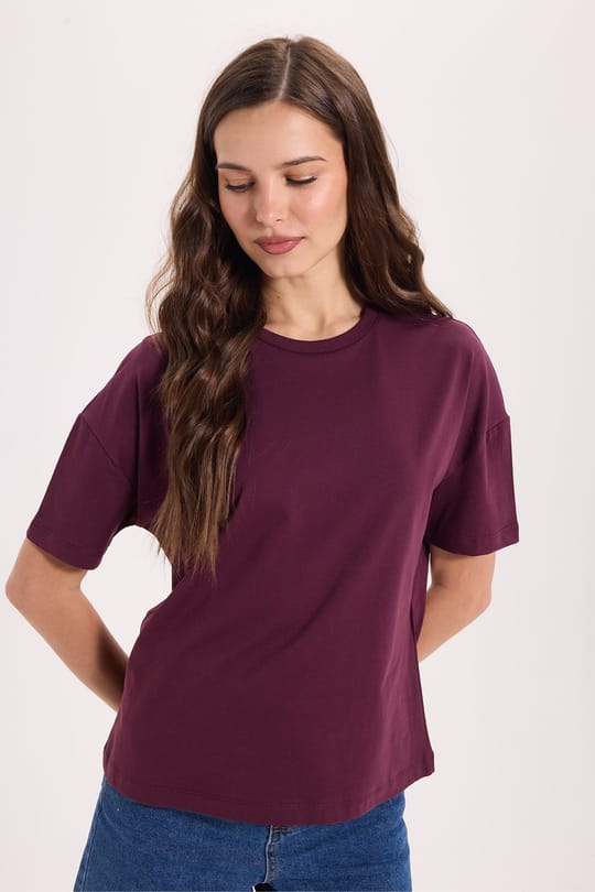 Kadın Relax Fit Rahat Kesim %100 Pamuk Bisiklet Yaka Bordo Tişört