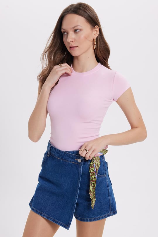 Kadın Regular Fit Klasik Kesim Bisiklet Yaka Viskon Kumaş Ultra Soft Pembe Tişört