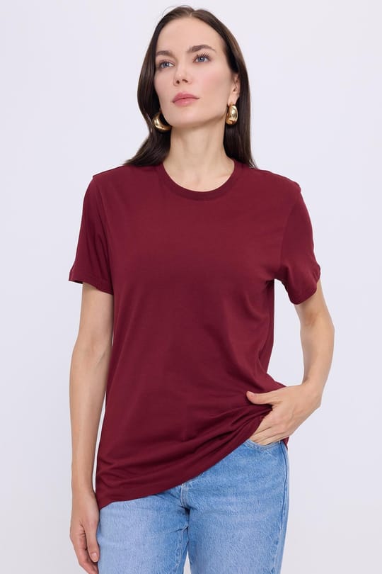 Kadın Slim Fit Dar Kesim Pamuklu Yumuşak Doku Likralı Esnek Kumaş Basic Bordo Bisiklet Yaka Tişört