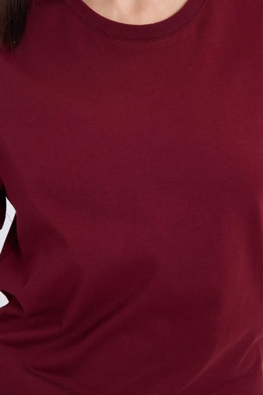 Kadın Slim Fit Dar Kesim Pamuklu Yumuşak Doku Likralı Esnek Kumaş Basic Bordo Bisiklet Yaka Tişört