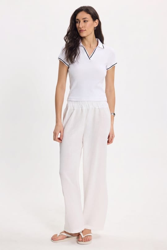 Kadın Slim Fit Dar Kesim Pamuklu Polo Yaka Kısa Kollu Beyaz Tişört