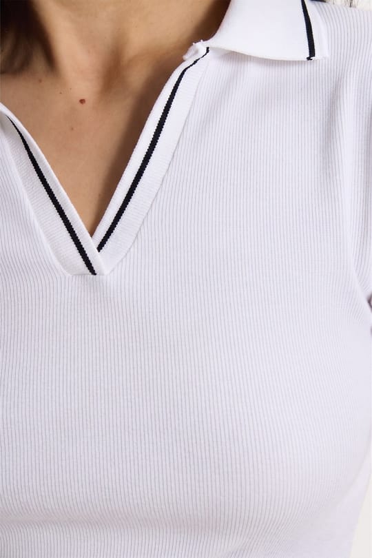 Kadın Slim Fit Dar Kesim Pamuklu Polo Yaka Kısa Kollu Beyaz Tişört