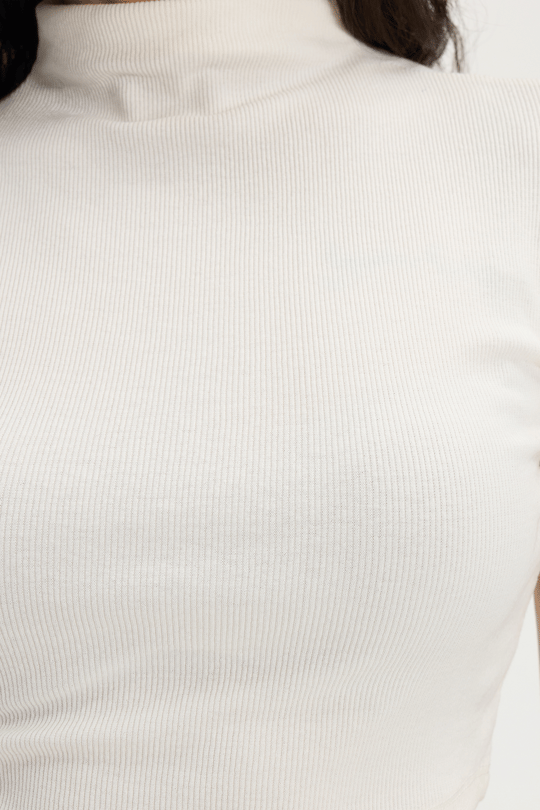 Kadın Slim Fit Dar Kesim Pamuklu Dik Yaka Sıfır Kol Ekru Crop Bluz