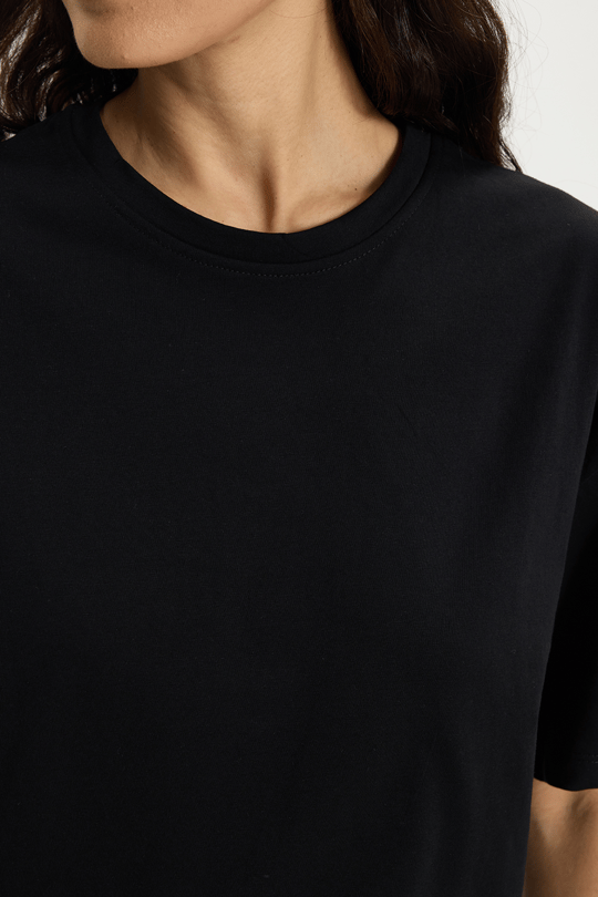 Kadın Slim Fit Dar Kesim %100 Pamuk Kısa Kollu Bisiklet Yaka Siyah Crop Tişört
