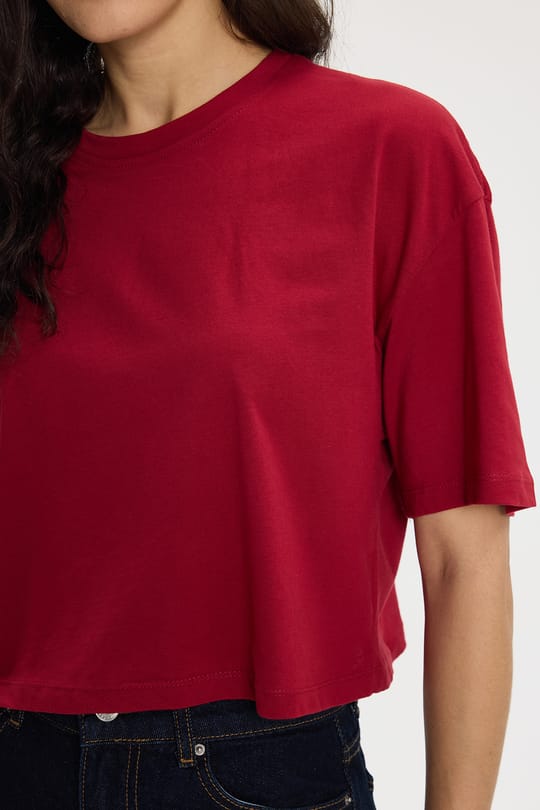 Kadın Slim Fit Dar Kesim %100 Pamuk Kısa Kollu Bisiklet Yaka Bordo Crop Tişört