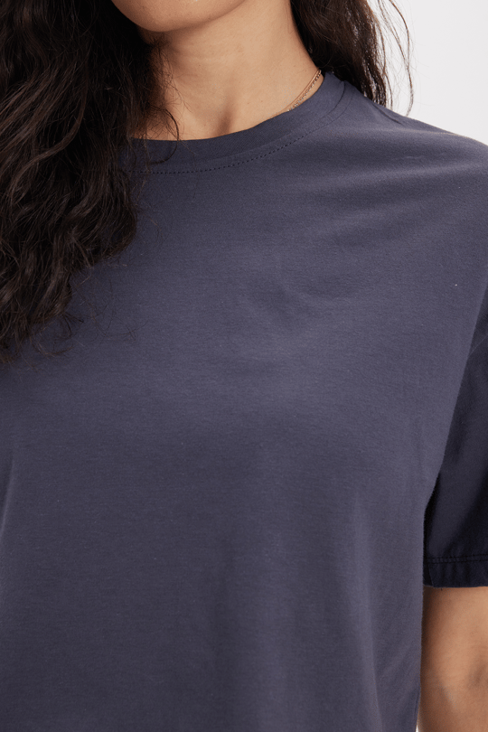 Kadın Slim Fit Dar Kesim %100 Pamuk Kısa Kollu Bisiklet Yaka Gri Crop Tişört