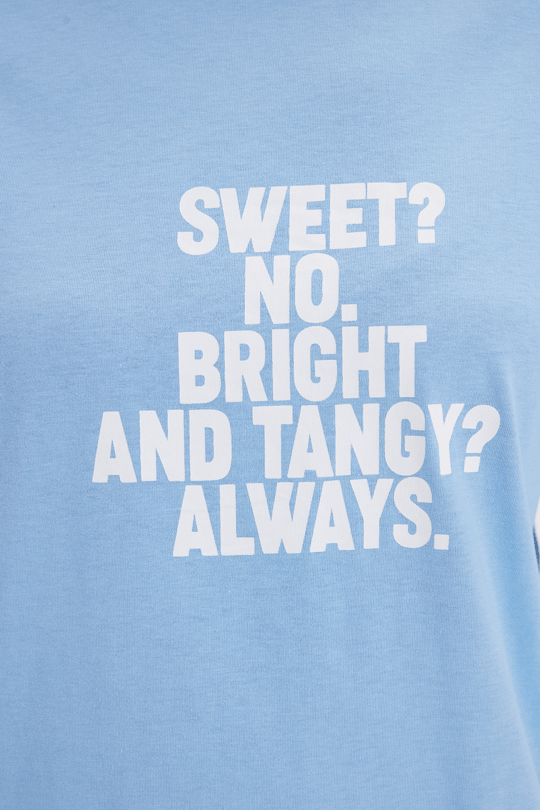 Kadın Relax Fit Rahat Kesim %100 Pamuk Bisiklet Yaka Kısa Kollu Baskılı Mavi Tişört