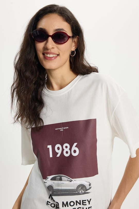 Kadın Oversize Geniş Kesim %100 Pamuk Bisiklet Yaka Kısa Kollu  Baskılı Beyaz Tişört